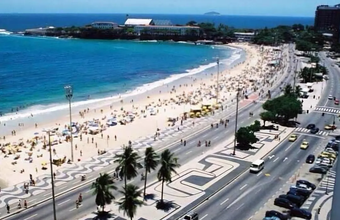 Copacabana -Praia- Rua Santa Clara-1